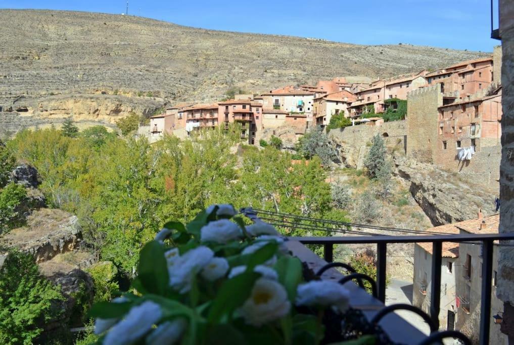 Apartamento Portal Del Agua Albarracin Luaran gambar