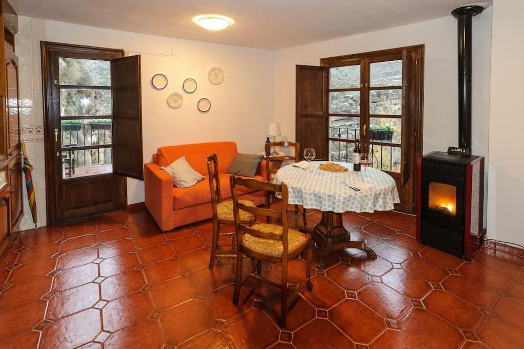 Apartamento Portal Del Agua Albarracin Luaran gambar